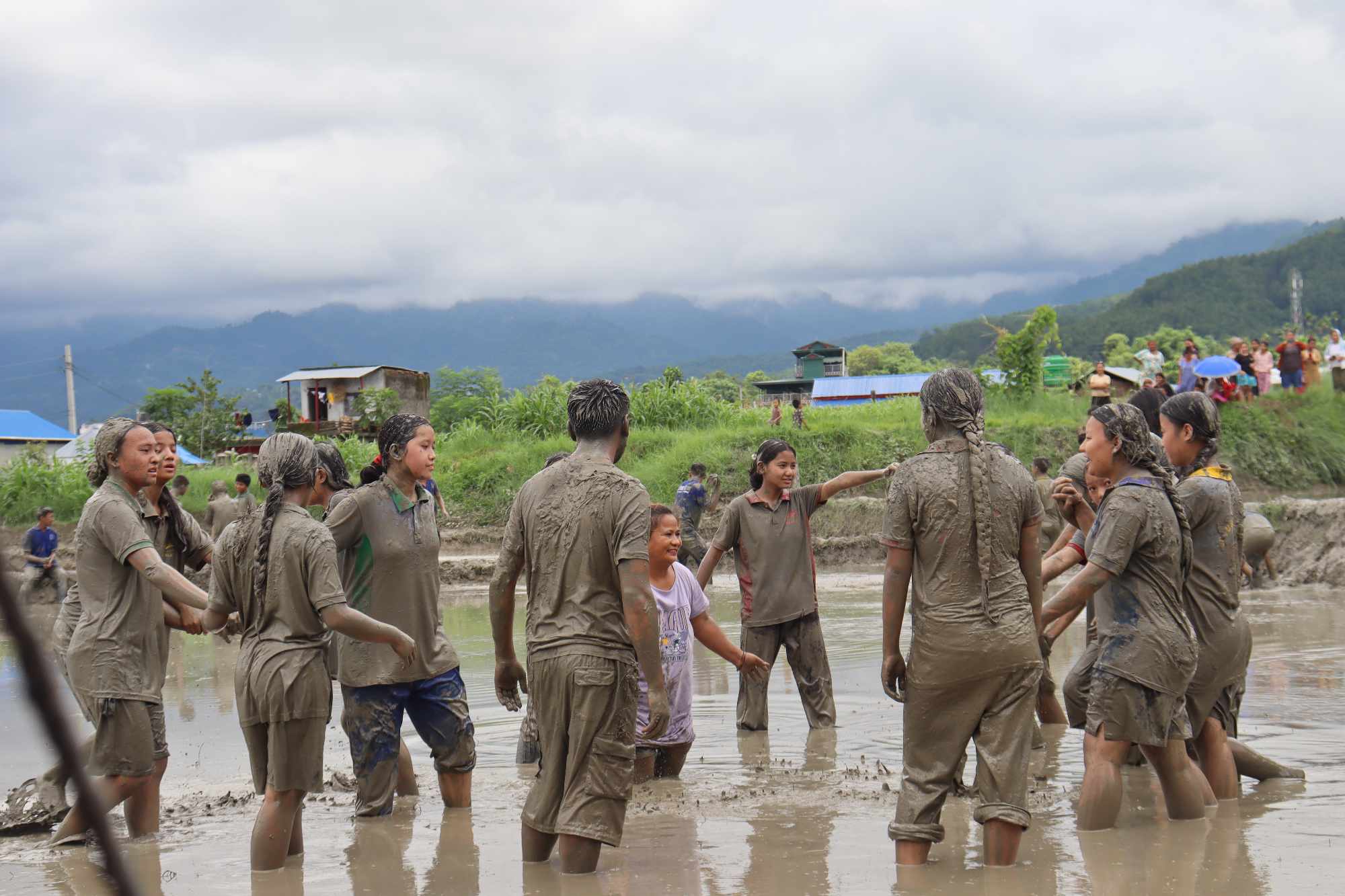 १० वर्षसम्म पनि बन्न सकेनः गेउरिया पुल